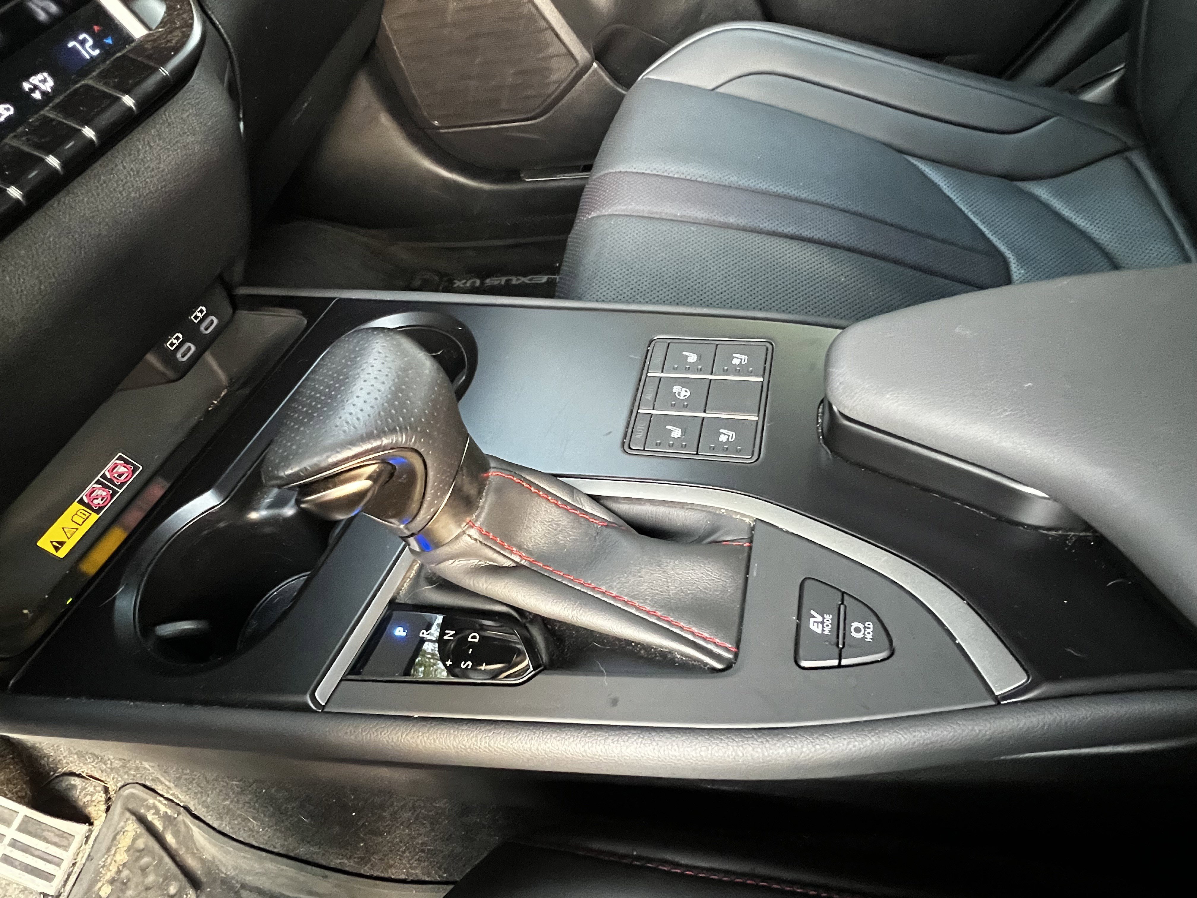 Used 2023 Lexus UX 250h F Sport image 28