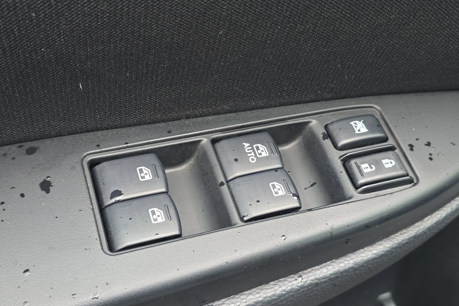 Used 2013 Subaru Outback 2.5i Premium AWD/4WD image 11