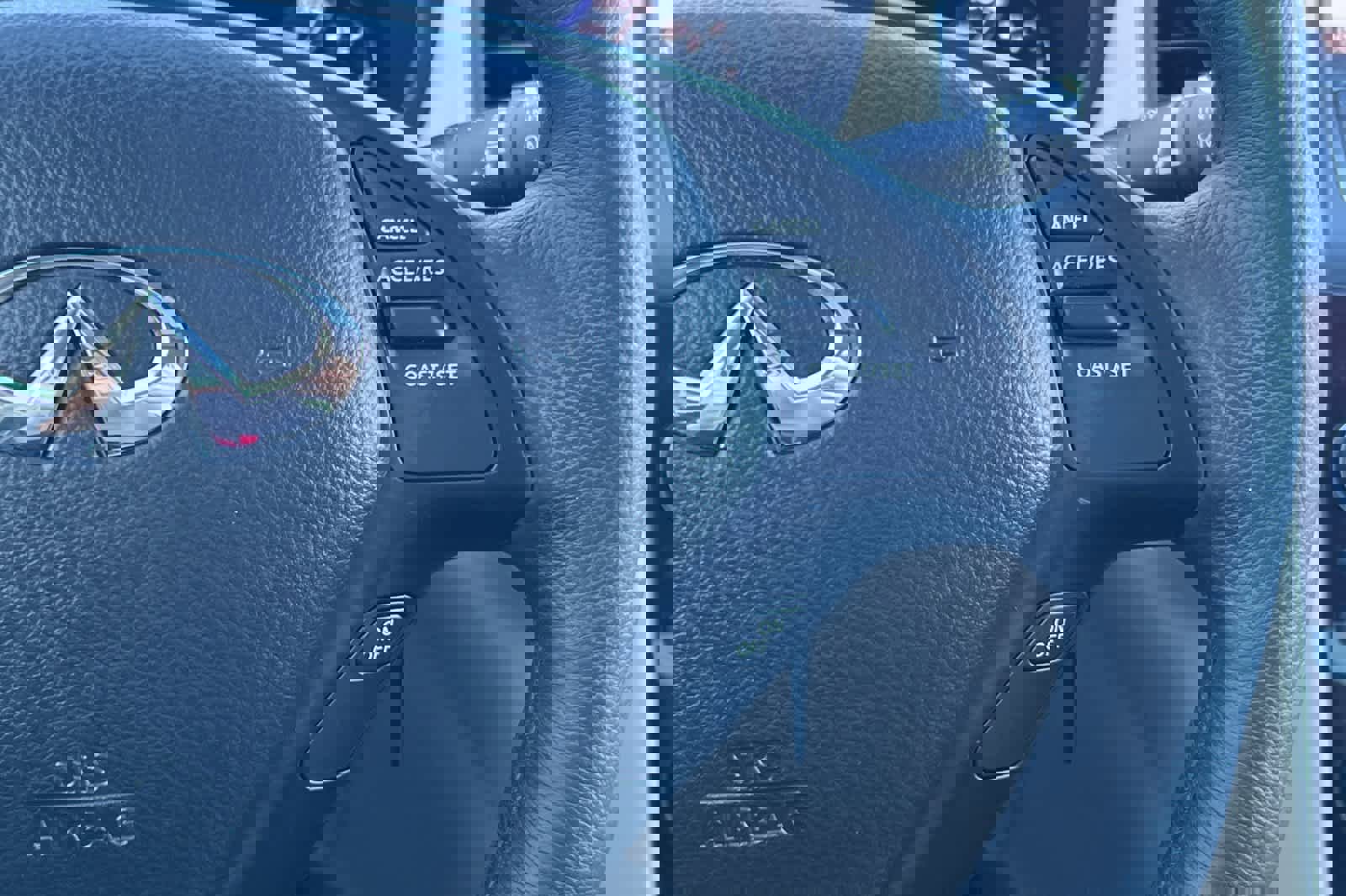 Used 2016 INFINITI QX50 2WD w/ Deluxe Touring Package image 28