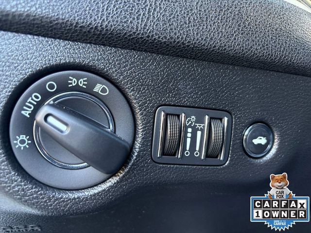 Used 2021 Chrysler 300 Touring w/ Sport Appearance Package RWD image 10
