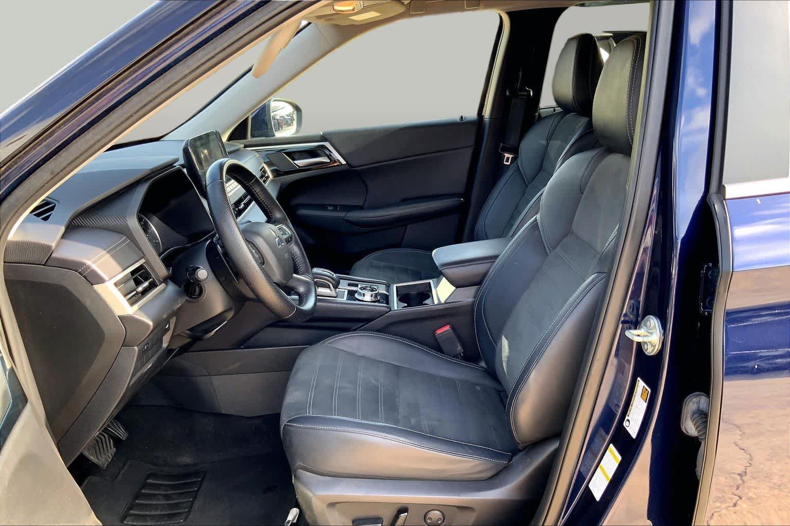 Used 2023 Mitsubishi Outlander SE AWD/4WD image 8
