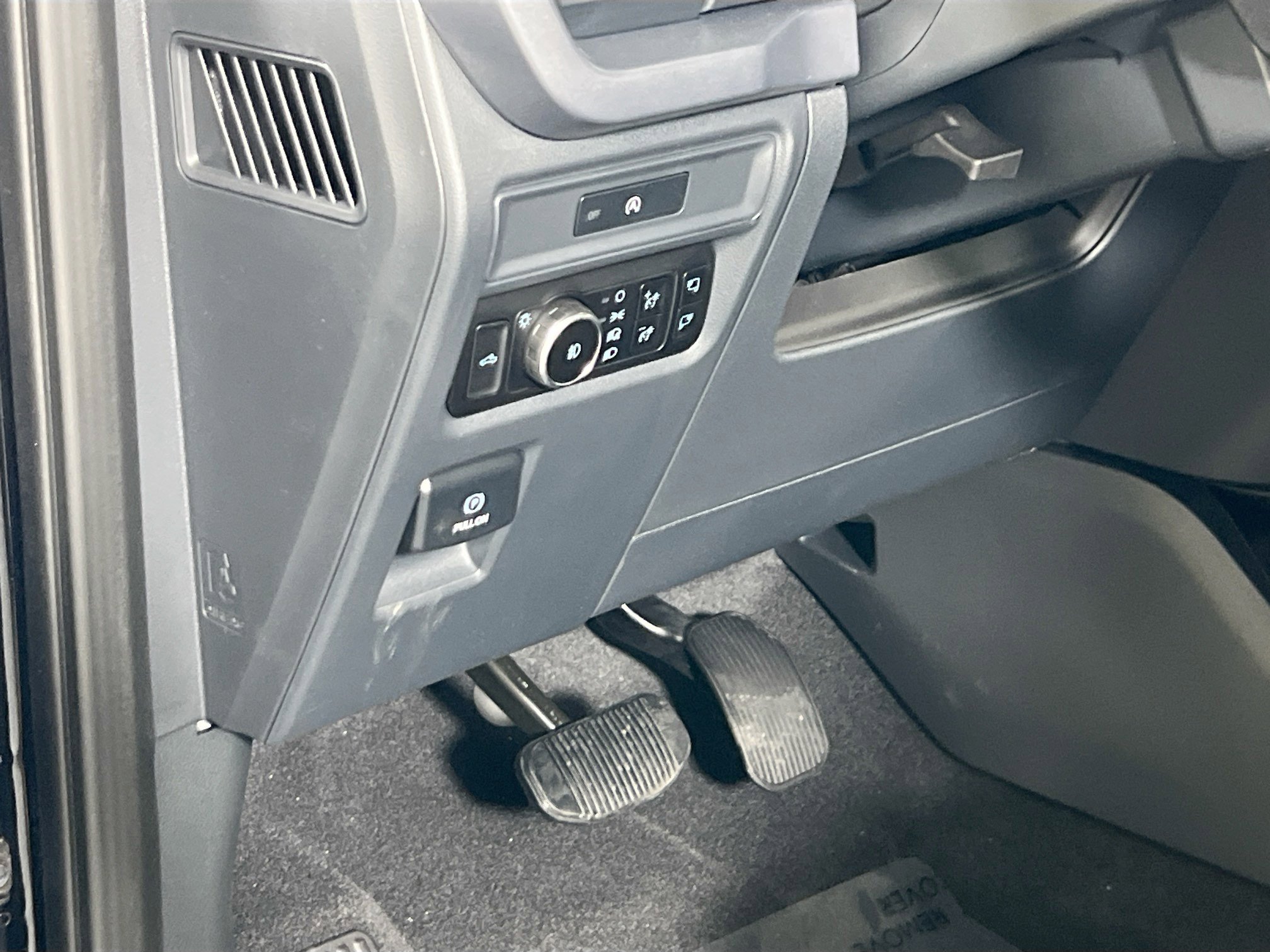 Used 2025 Ford F150 XLT w/ Equipment Group 302A MID image 10