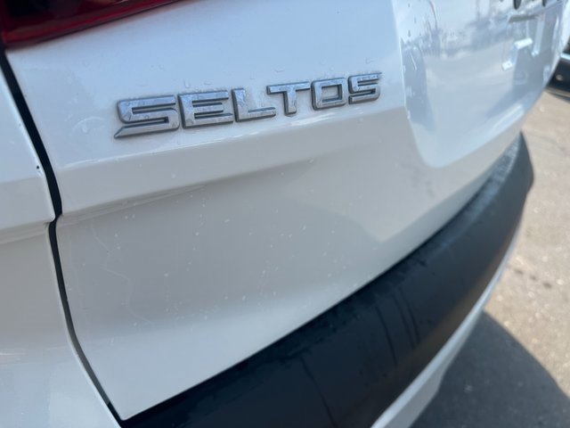 Used 2023 Kia Seltos SX image 11