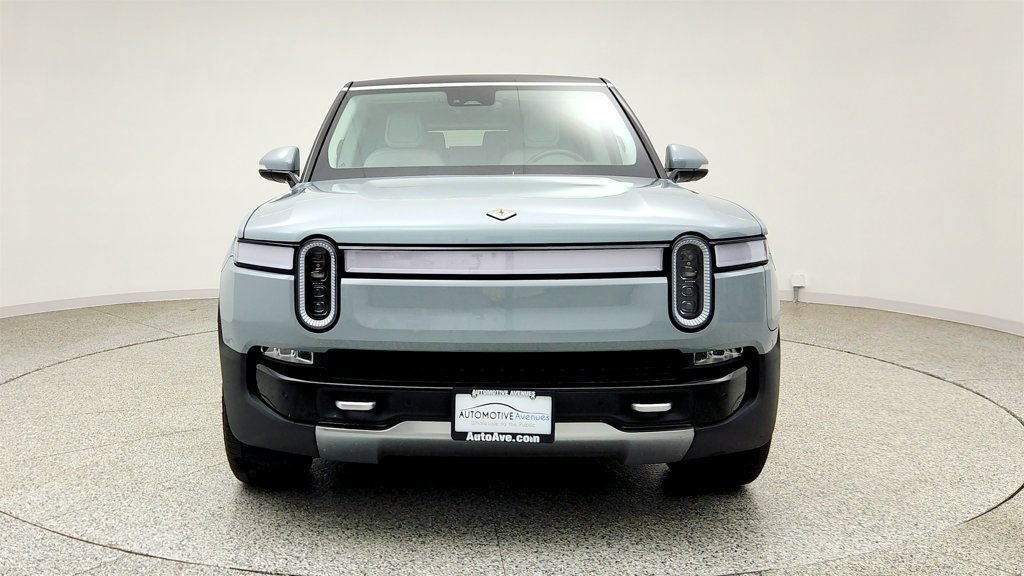 Used 2024 Rivian R1S Adventure AWD/4WD image 2