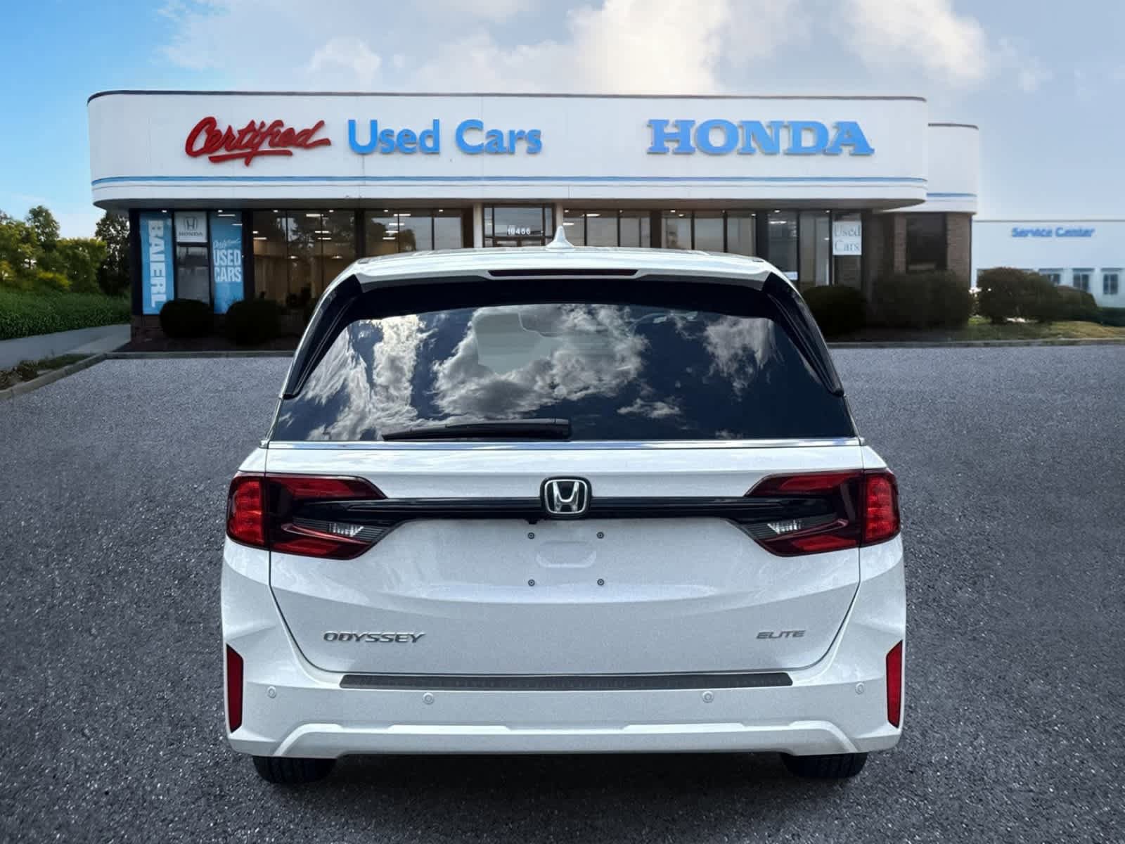 Used 2026 Honda Odyssey Elite image 4