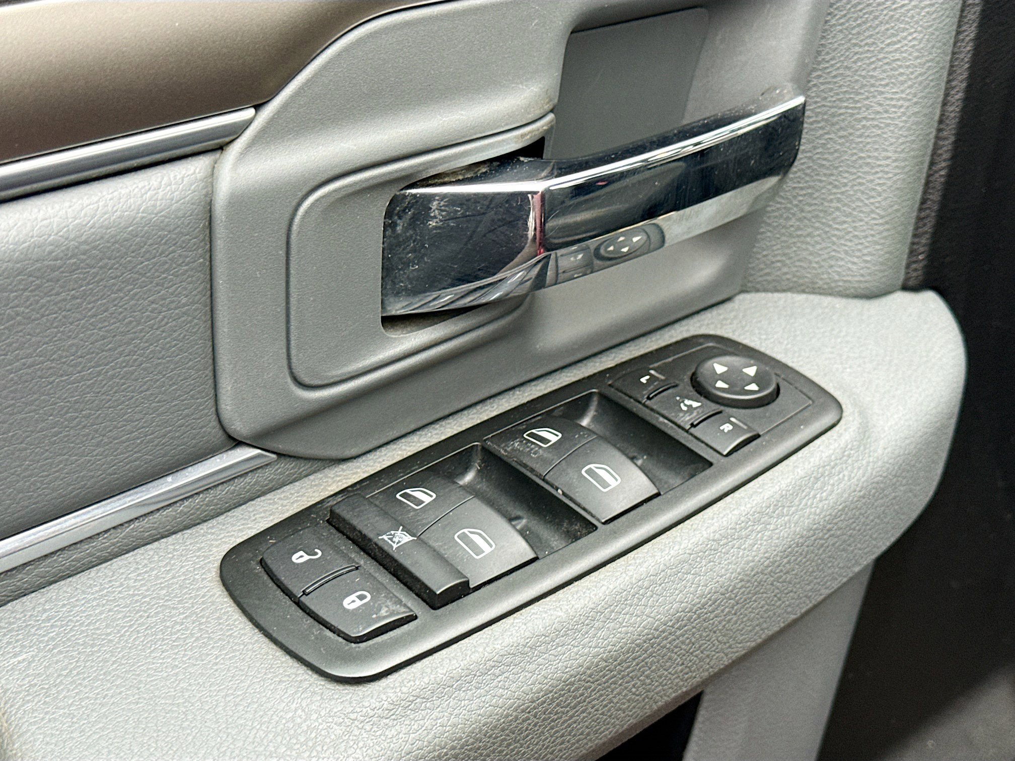 Used 2015 RAM 1500 Lone Star image 8