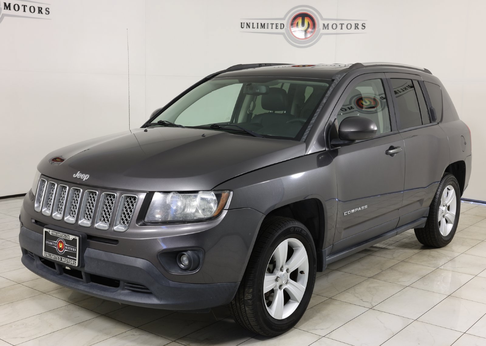 Used 2015 Jeep Compass Latitude w/ Sun/Sound Group FWD image 5
