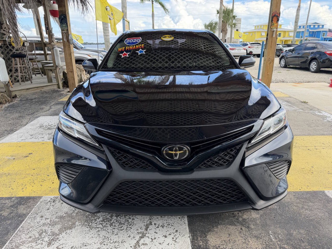 Used 2020 Toyota Camry SE FWD image 3