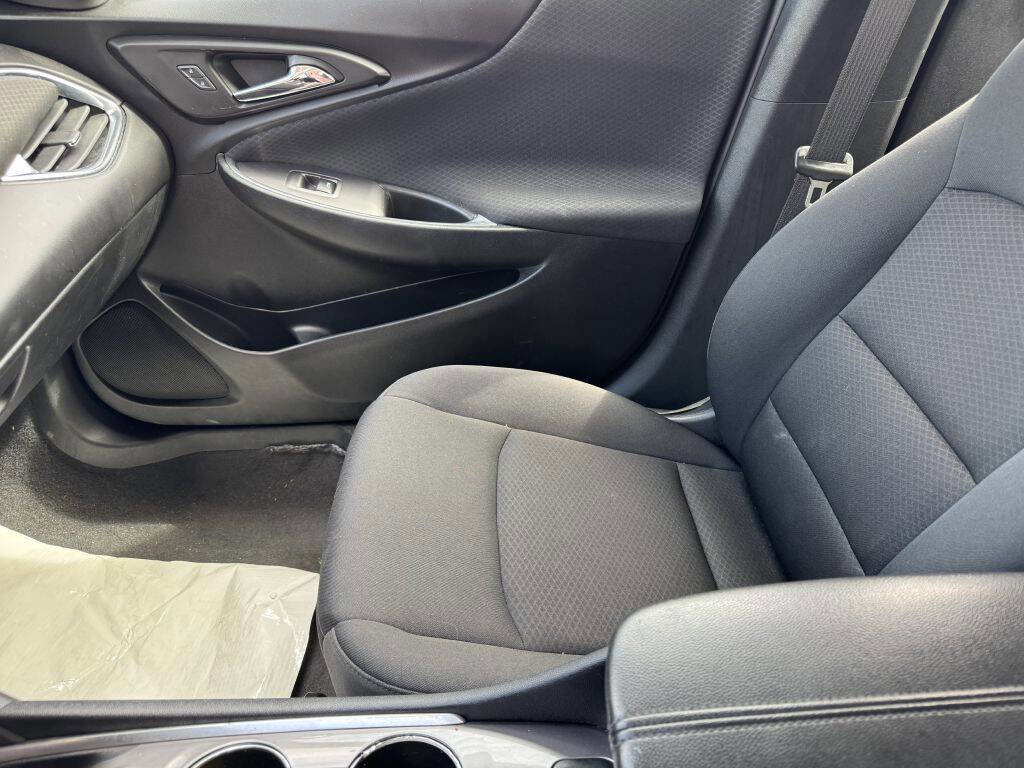Used 2021 Chevrolet Malibu LT image 10