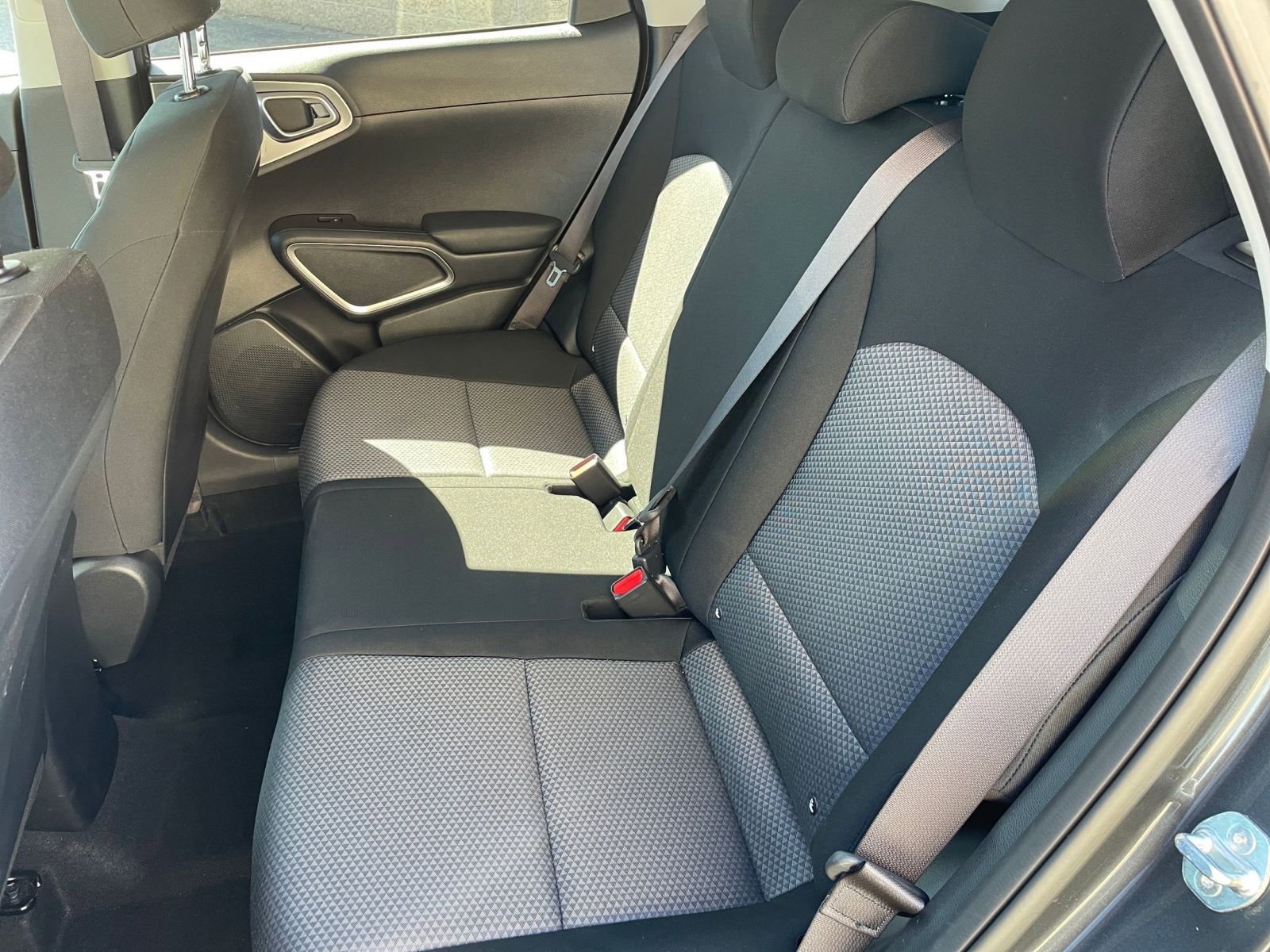 Used 2025 Kia Soul LX w/ LX Technology Package image 41