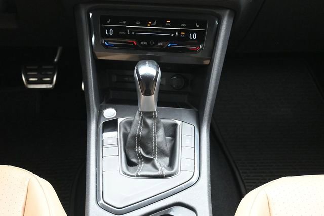 Used 2022 Volkswagen Tiguan SE R-Line FWD image 22