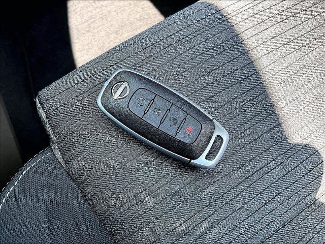 Used 2023 Nissan Rogue SV AWD/4WD image 29