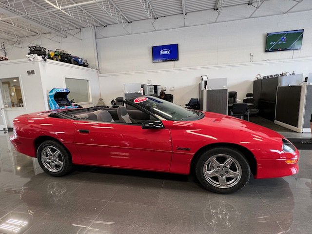 Used 1994 Chevrolet Camaro Z28 image 1