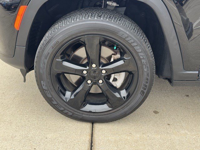 Certified 2023 Jeep Grand Cherokee L Laredo image 36