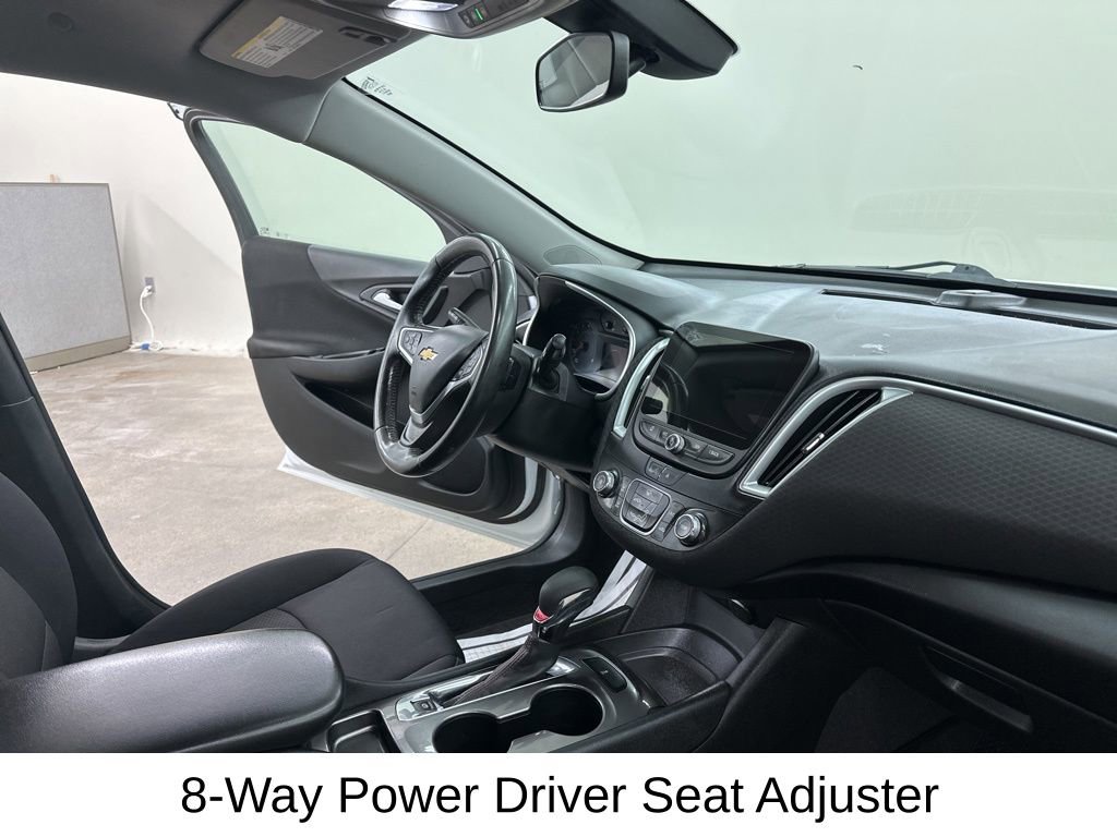 Used 2022 Chevrolet Malibu RS image 20