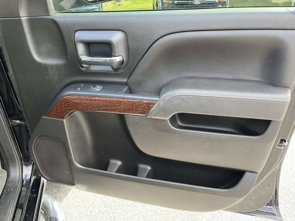 Used 2018 GMC Sierra 1500 SLE w/ SLE Value Package image 19