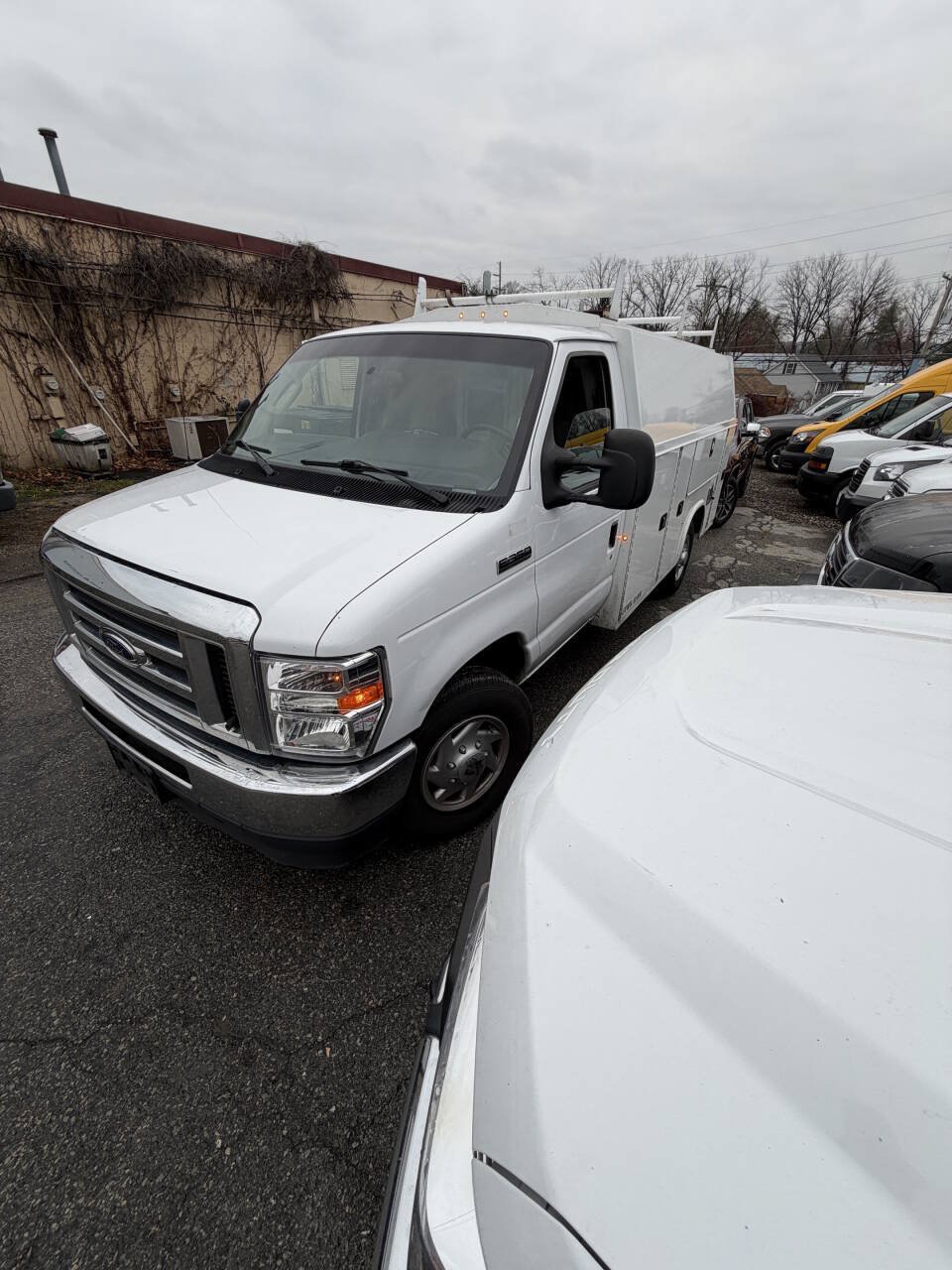 Used 2021 Ford E-350 and Econoline 350 Super Duty w/ Power Windows & Locks Group RWD image 13