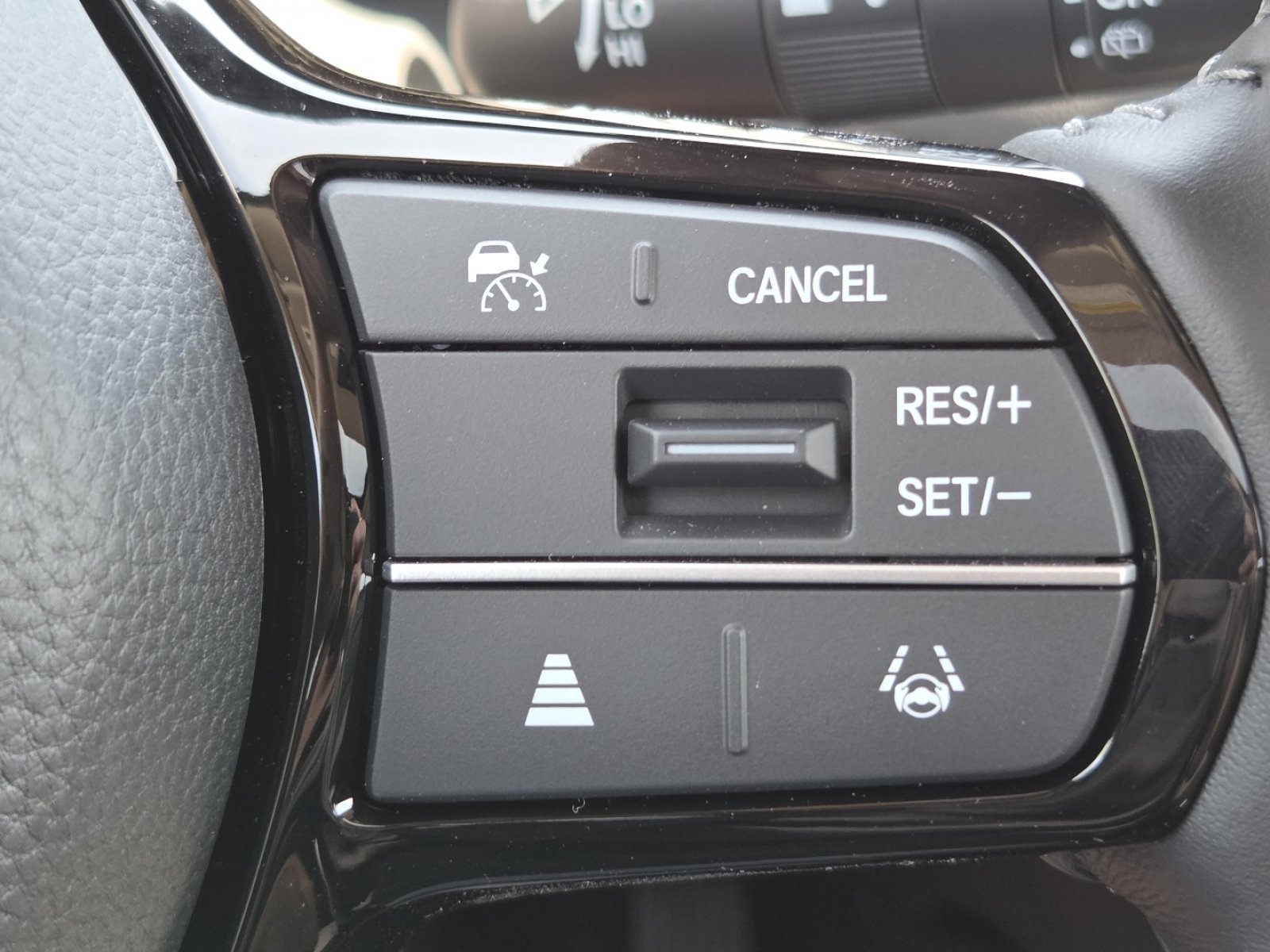 New 2027 Honda HR-V EX-L image 9