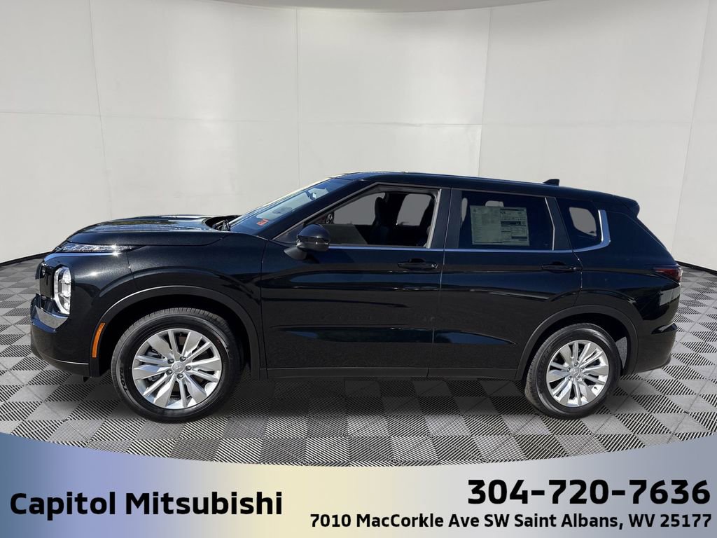 New 2025 Mitsubishi Outlander ES image 9