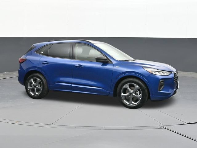 Used 2023 Ford Escape ST-Line w/ Tech Pack #1 FWD image 17