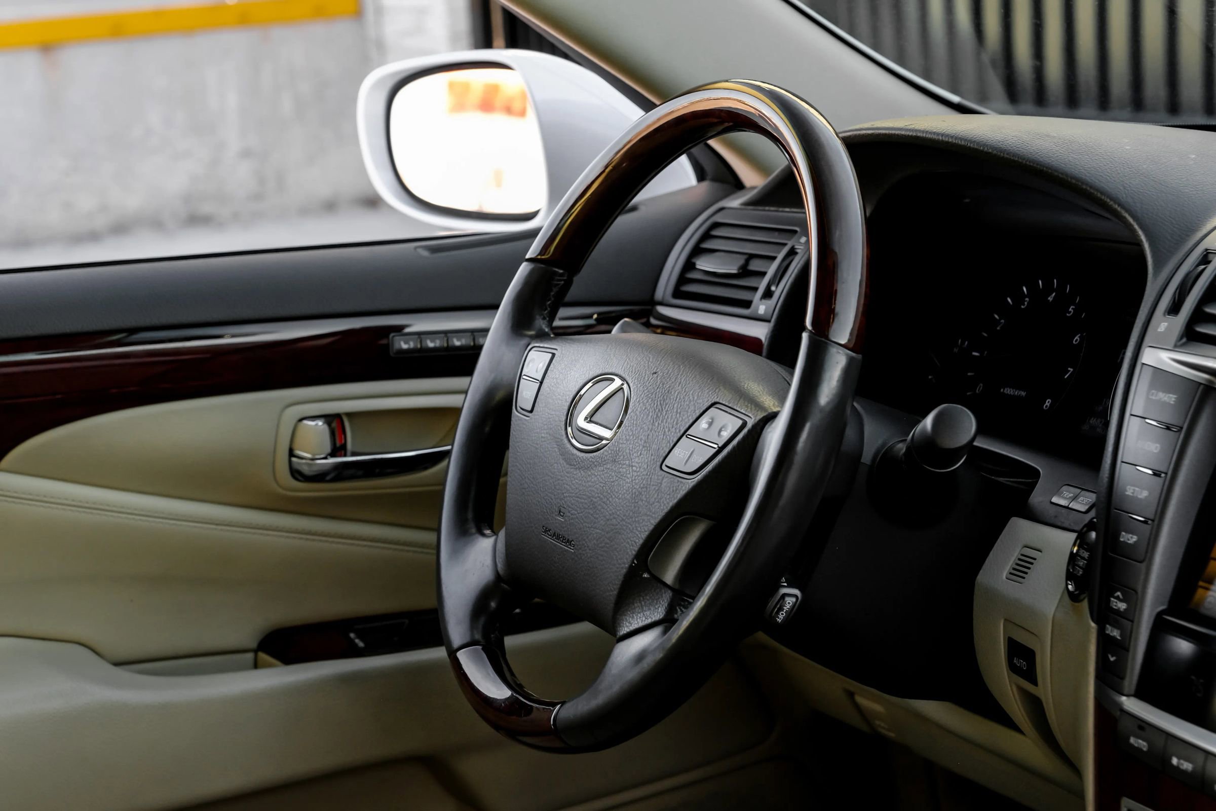 Used 2012 Lexus LS 460 image 14