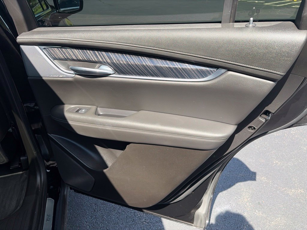 Used 2024 Cadillac XT6 Premium Luxury w/ Technology Package AWD/4WD image 36