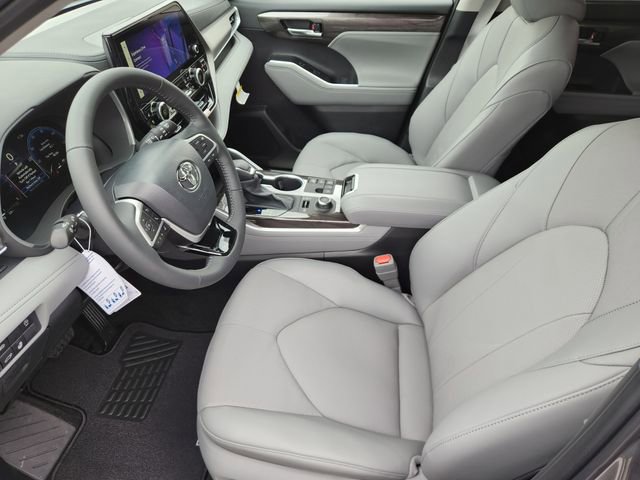 New 2026 Toyota Highlander Limited AWD/4WD image 11