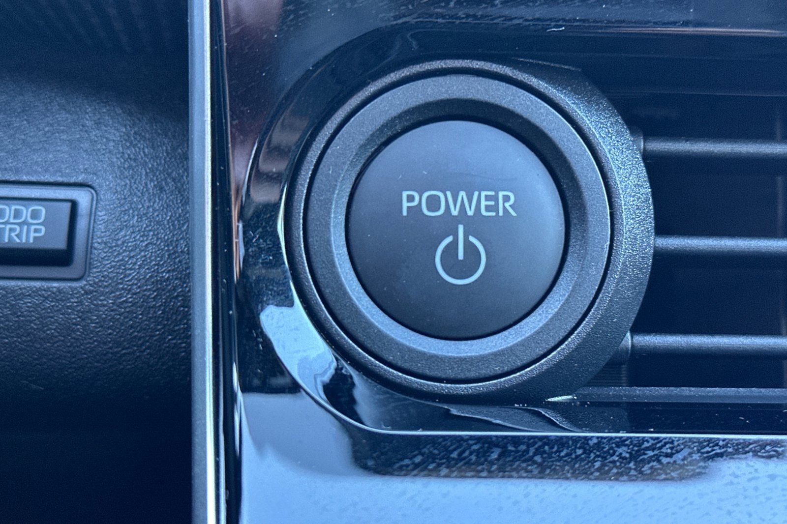 Certified 2025 Toyota bZ4X AWD image 21