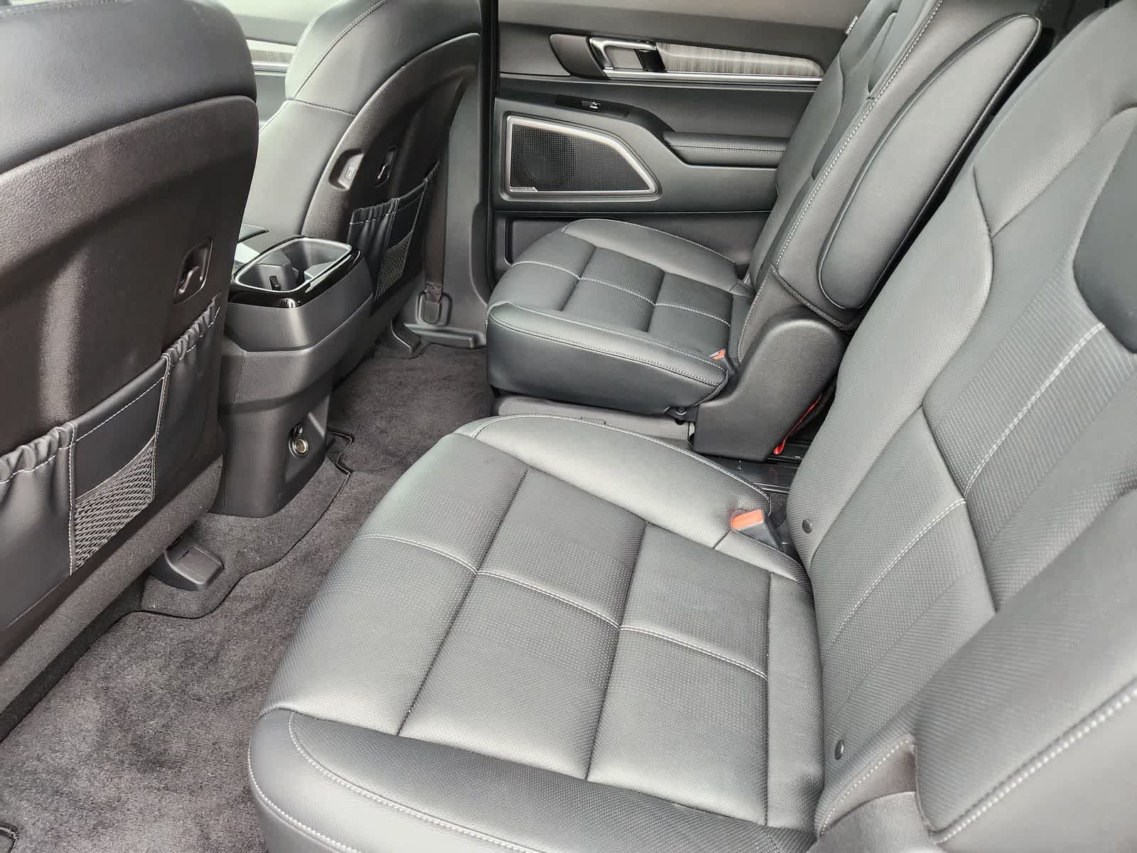 Certified 2025 Kia Telluride EX w/ EX Captain's Chair Package AWD/4WD image 28