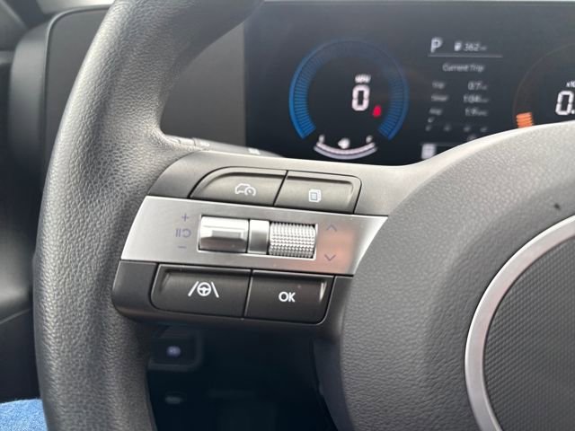 Certified 2025 Hyundai Kona SE image 24