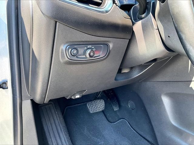 Used 2023 Chevrolet Equinox LT FWD image 30