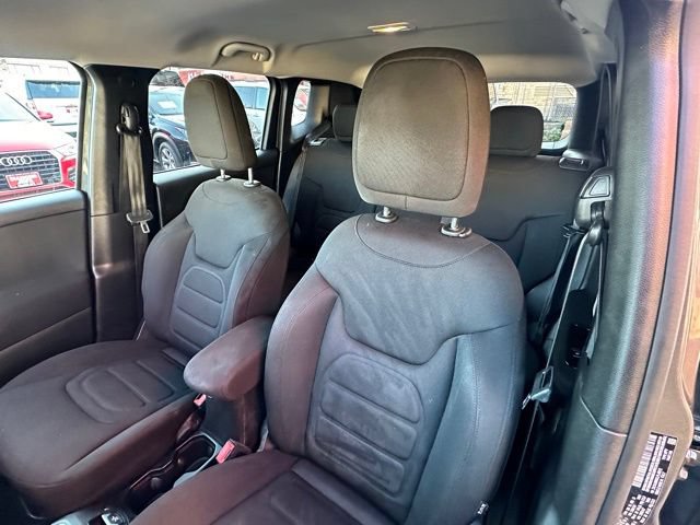 Used 2020 Jeep Renegade Latitude AWD/4WD image 2