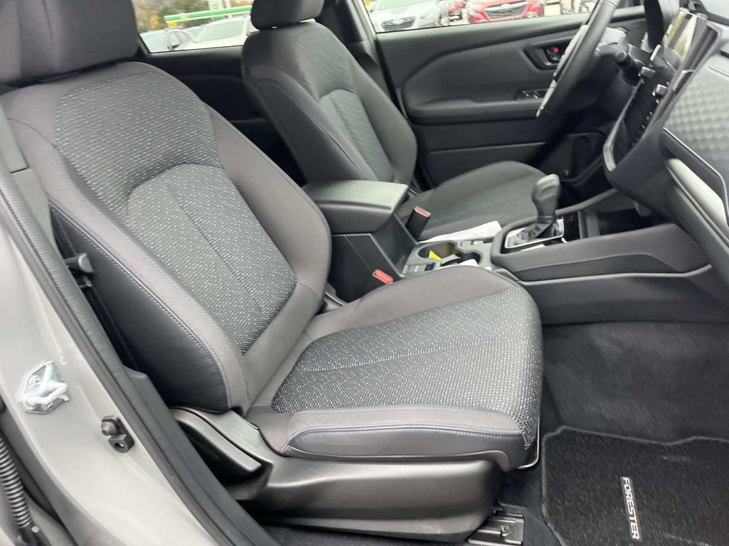 Used 2025 Subaru Forester Premium w/ Convenience Package #2 image 24