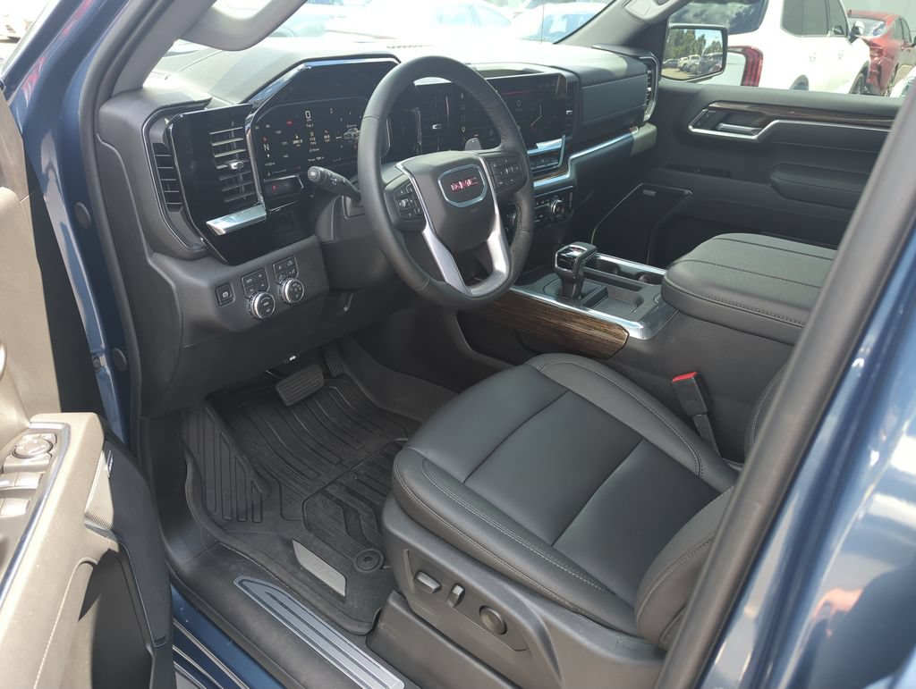 Used 2026 GMC Sierra 1500 Elevation w/ Elevation Premium Package AWD/4WD image 11
