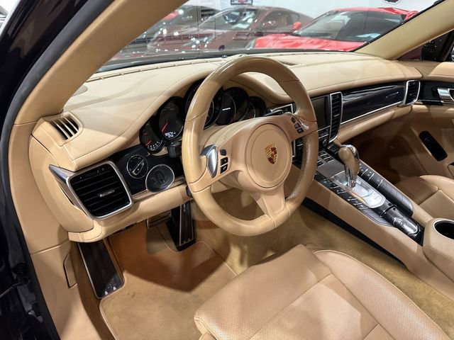 Used 2016 Porsche Panamera image 14