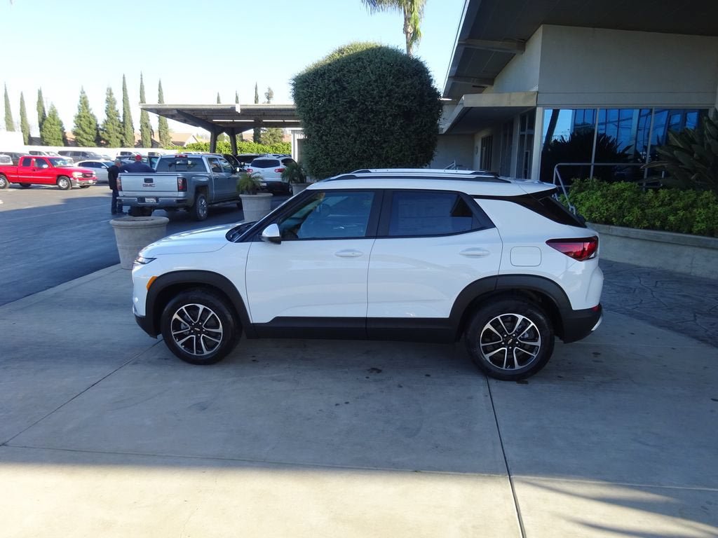 New 2026 Chevrolet TrailBlazer LT w/ Driver Confidence Package FWD image 4