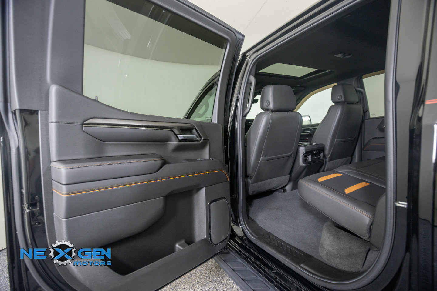Used 2022 GMC Sierra 1500 AT4 w/ AT4 Premium Package AWD/4WD image 28