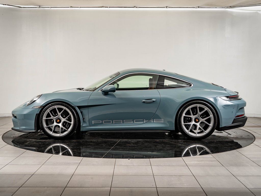 Certified 2024 Porsche 911 GT3 RS RWD image 2