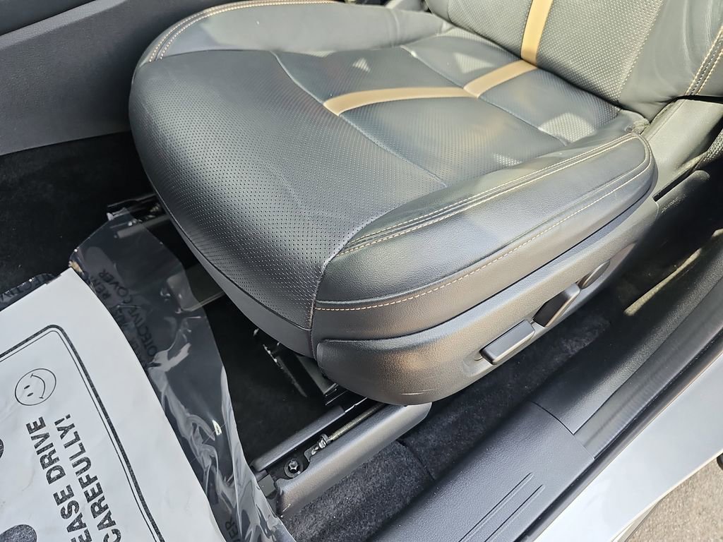 Used 2024 MAZDA CX-90 3.3 Turbo w/ Premium Plus Pkg image 34