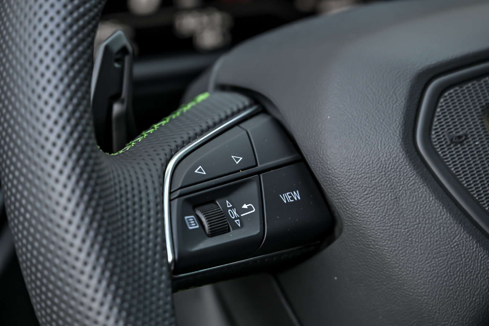 Used 2024 Lamborghini Urus S AWD/4WD image 29