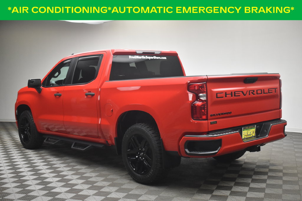 Used 2022 Chevrolet Silverado 1500 Custom w/ LPO, Dark Essentials Package AWD/4WD image 4