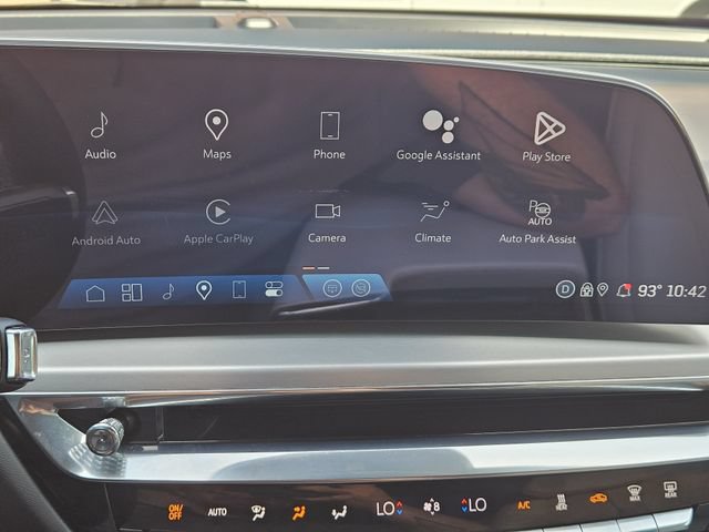 Used 2024 Cadillac Lyriq Luxury w/ LPO, Floor Liner Package AWD/4WD image 19