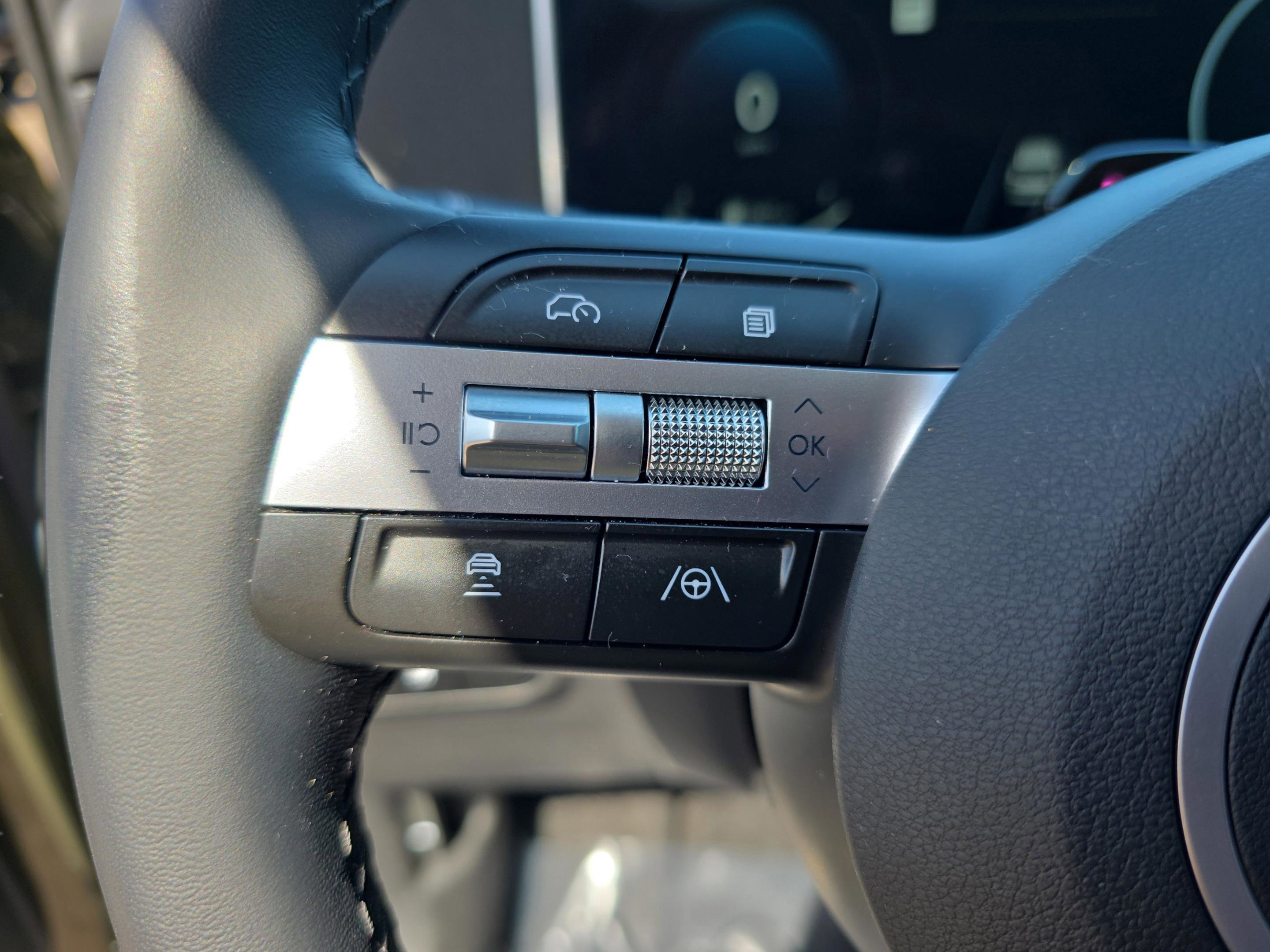 Used 2025 Hyundai Tucson SEL FWD image 32