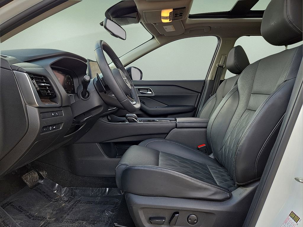 Used 2024 Nissan Rogue Platinum w/ Platinum Premium Package image 23