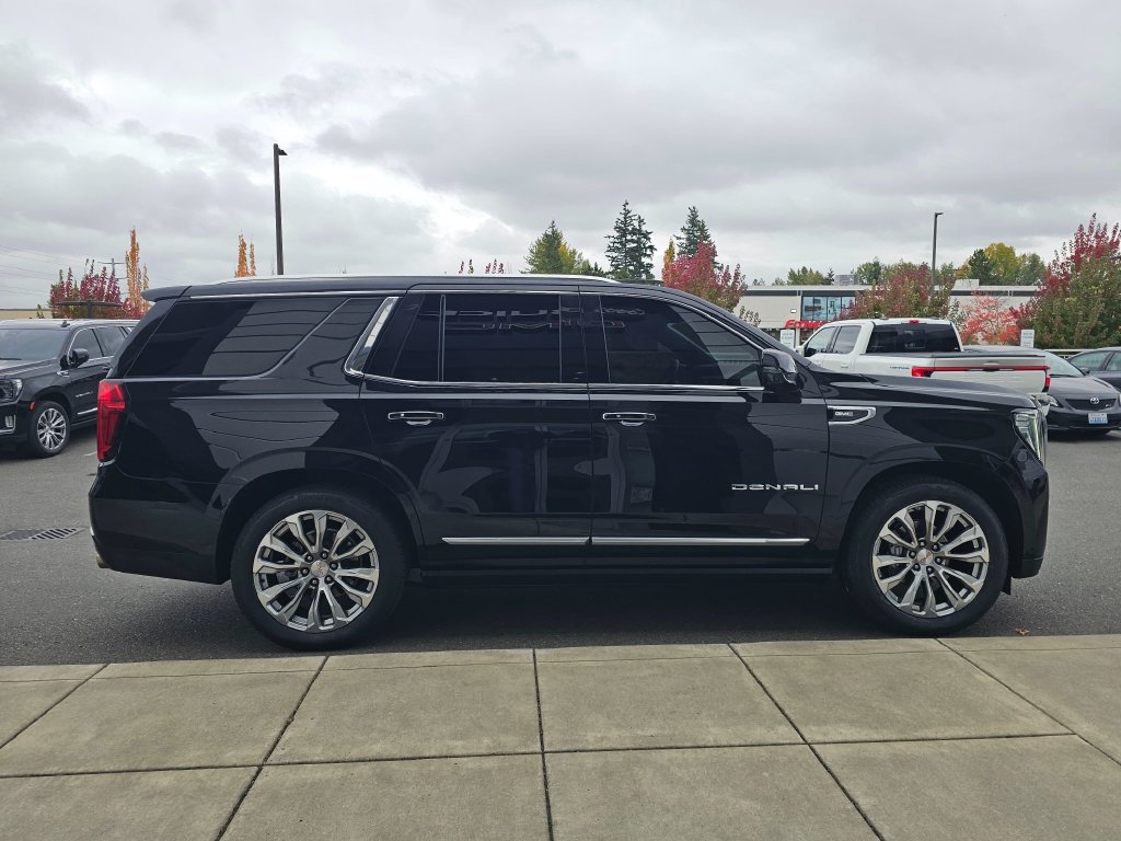 Used 2024 GMC Yukon Denali w/ Denali Reserve Package AWD/4WD image 8