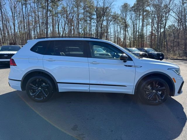 Used 2024 Volkswagen Tiguan SE R-Line image 6