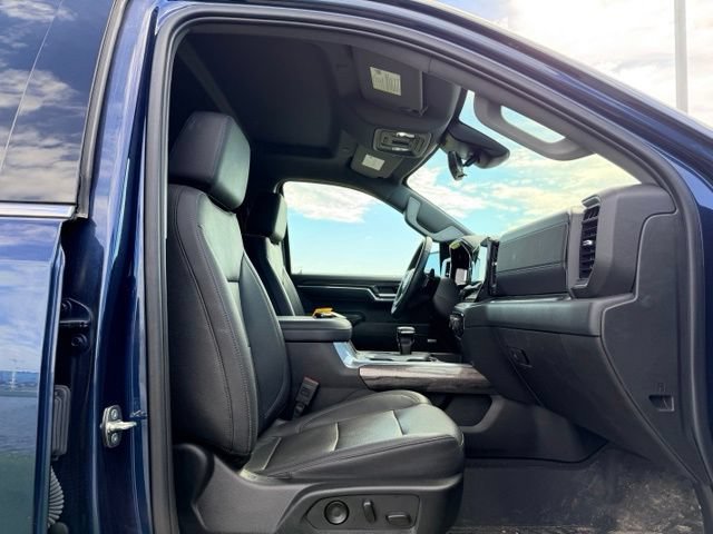 Certified 2023 Chevrolet Silverado 1500 LTZ AWD/4WD image 11