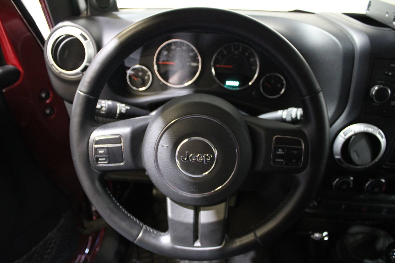 Used 2011 Jeep Wrangler Rubicon w/ Dual Top Group AWD/4WD image 23