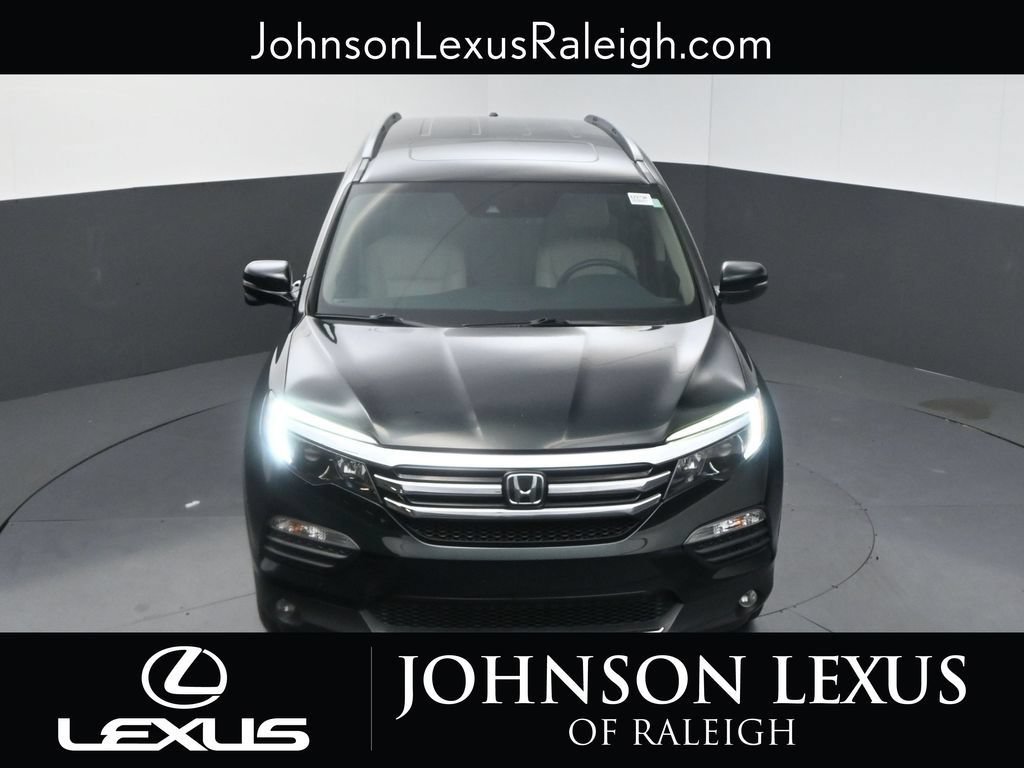 Used 2016 Honda Pilot Touring image 25