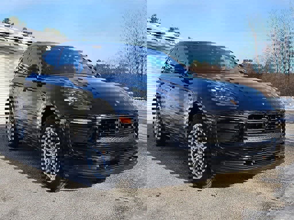 Certified 2025 Porsche Macan image 10